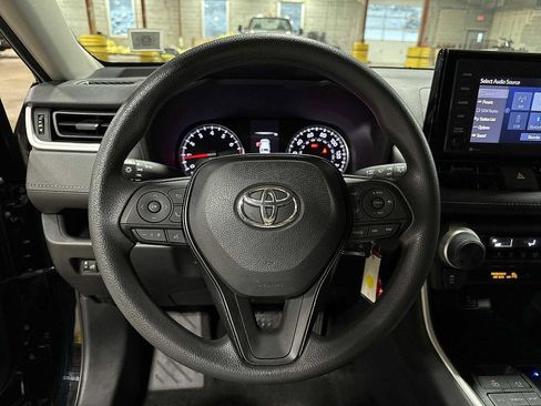 Certified 2021 Toyota RAV4 LE image 18