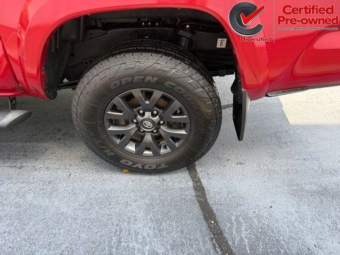 Used 2021 Toyota Tacoma SR5 RWD image 16