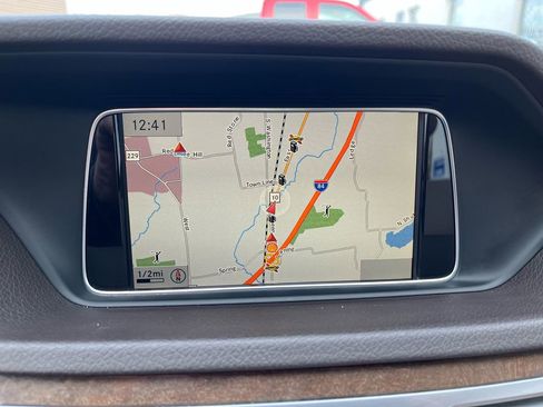 Used 2014 Mercedes-Benz E 350 4MATIC image 10