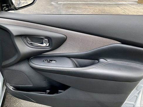 Used 2024 Nissan Murano SV w/ SV Midnight Edition Package image 24