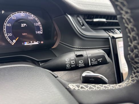 Certified 2024 Jeep Grand Cherokee L Limited w/ Luxury Tech Group II image 18