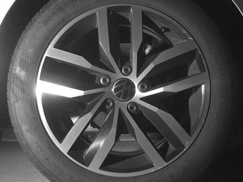 Used 2025 Volkswagen Jetta SE image 15