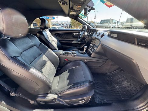 Used 2017 Ford Mustang Premium RWD image 20