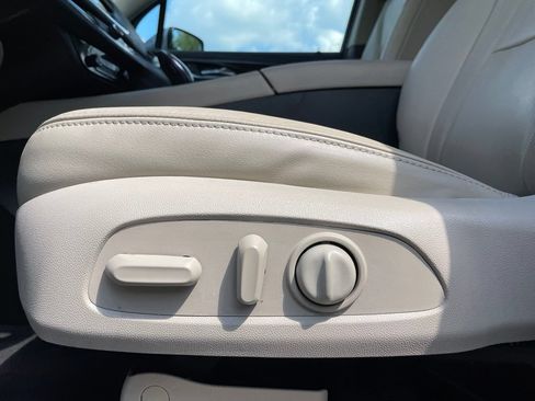 Used 2021 Buick Enclave Essence FWD image 24