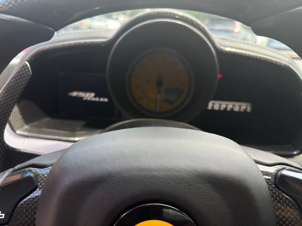 Used 2011 Ferrari 458 Italia Coupe RWD image 21