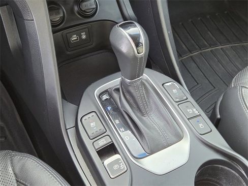 Used 2017 Hyundai Santa Fe Limited image 24