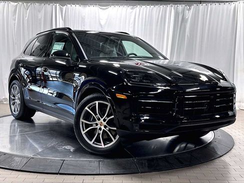 New 2026 Porsche Cayenne AWD/4WD image 9