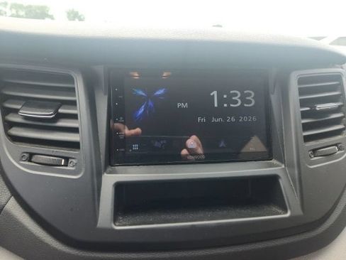 Used 2018 Hyundai Tucson SE FWD image 11