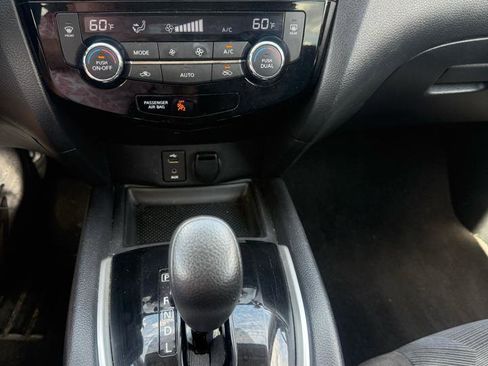 Used 2015 Nissan Rogue SV AWD/4WD image 11