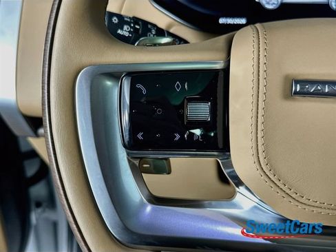 Used 2025 Land Rover Range Rover SE AWD/4WD image 18