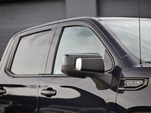 Used 2023 GMC Sierra 1500 AT4X image 3