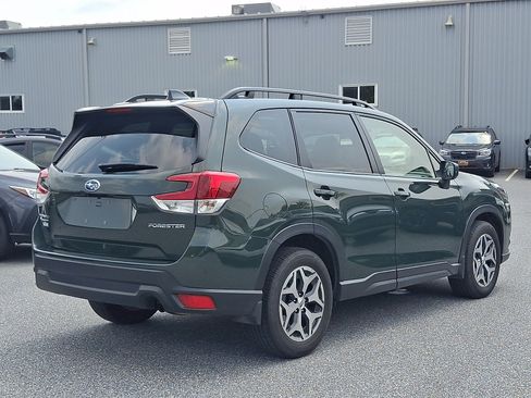 Certified 2024 Subaru Forester Premium AWD/4WD image 4