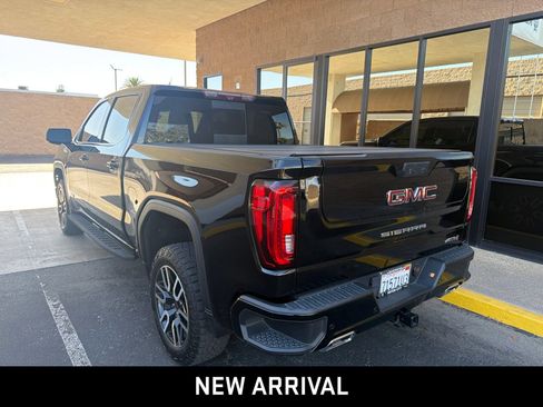 Certified 2023 GMC Sierra 1500 AT4 w/ AT4 Premium Package AWD/4WD image 6