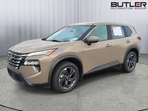 Used 2024 Nissan Rogue SV FWD image 1