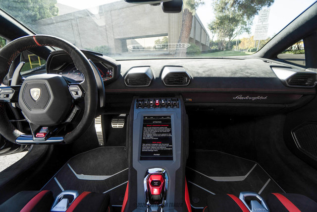 Used 2021 Lamborghini Huracan STO RWD image 50