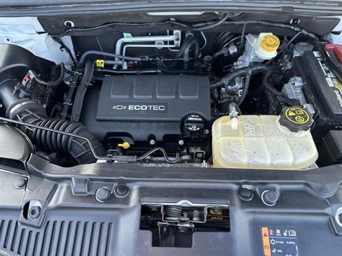 Used 2017 Chevrolet Trax LT w/ Sun & Sound Package image 37