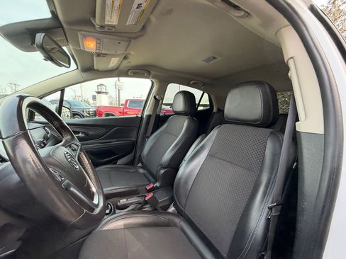 Used 2020 Buick Encore Preferred image 11