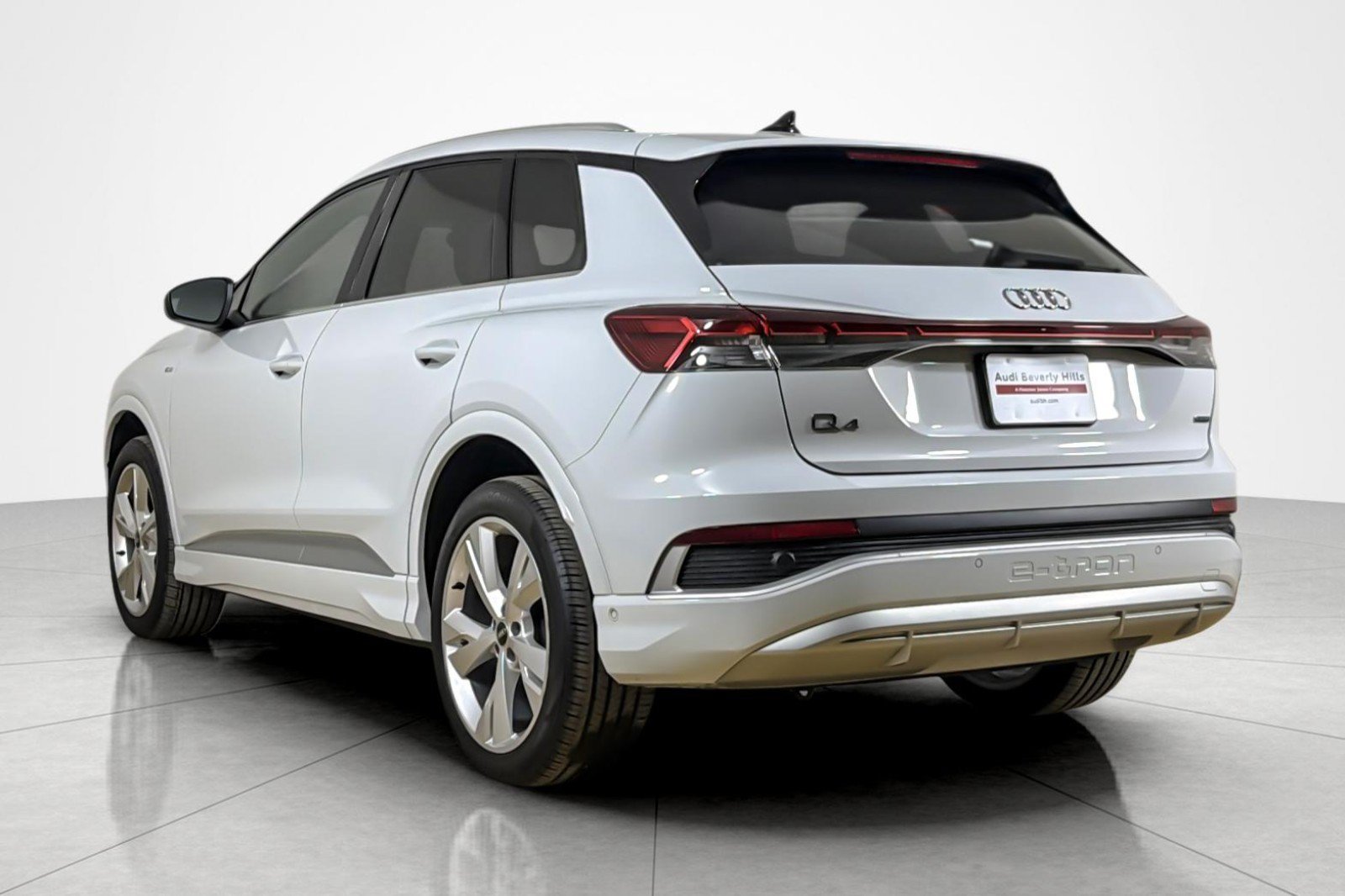 Certified 2023 Audi Q4 e-tron Premium Plus w/ Premium Plus AWD/4WD image 3
