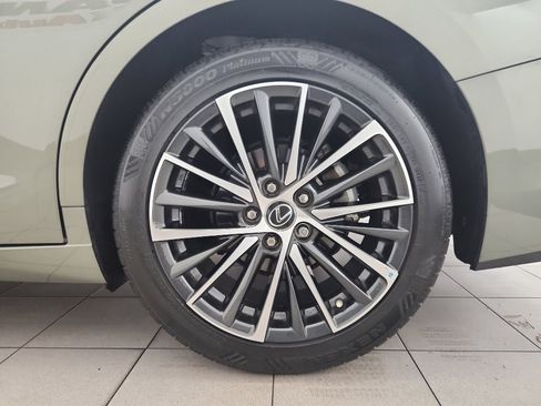 Used 2024 Lexus ES 350 Premium image 35