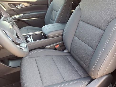 New 2026 Chevrolet Traverse LT image 3