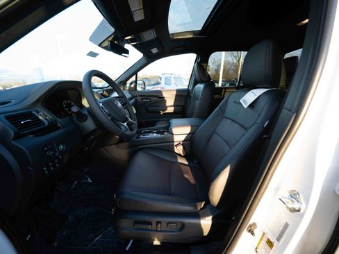 New 2026 Honda Ridgeline Black Edition image 9