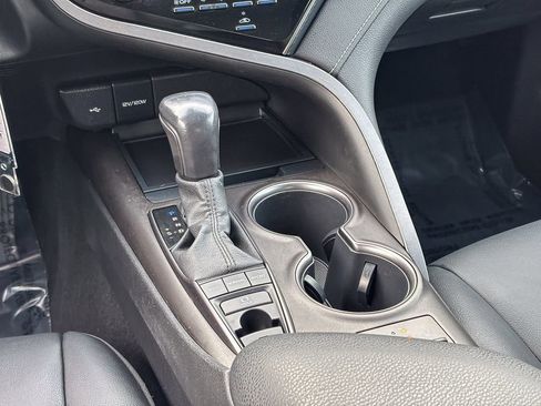 Used 2022 Toyota Camry SE image 31