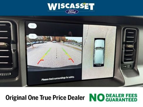 New 2025 Ford Bronco Badlands image 11