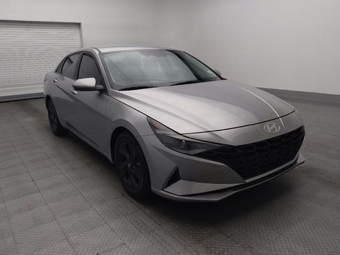 Used 2023 Hyundai Elantra SEL w/ Cargo Package image 13