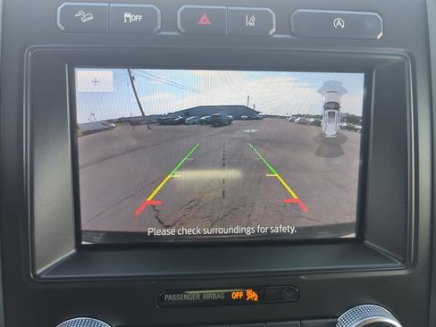 Used 2021 Ford Expedition Limited image 18