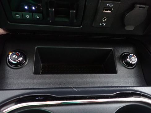 Used 2017 Nissan Titan Platinum Reserve RWD image 5
