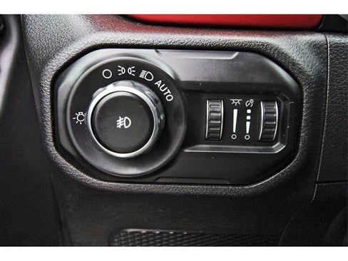 Used 2020 Jeep Wrangler Unlimited Rubicon w/ LED Lighting Group image 20