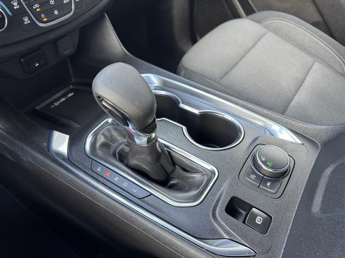 Certified 2023 Chevrolet Traverse LT FWD image 30