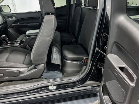 Used 2017 GMC Canyon SLE w/ SLE Convenience Package image 39