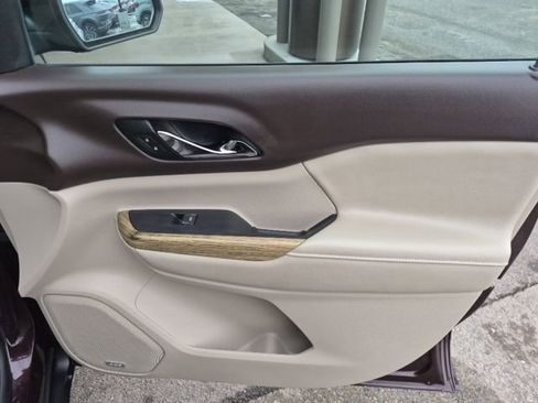 Used 2017 GMC Acadia Denali w/ Technology Package image 21