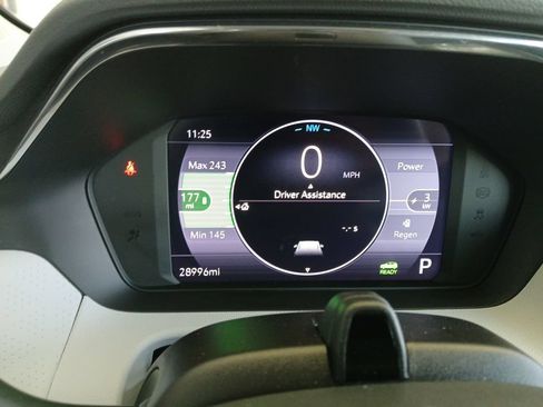 Used 2023 Chevrolet Bolt EUV Premier w/ Super Cruise Package FWD image 14