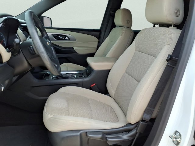 Used 2023 Chevrolet Traverse LS FWD image 19