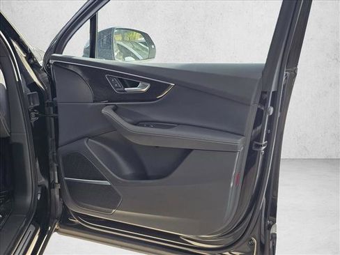 Used 2025 Audi Q7 3.0T Premium Plus w/ Premium Plus Package image 8