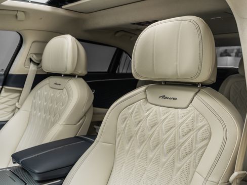 Used 2026 Bentley Flying Spur Plug-In Hybrid AWD/4WD image 25