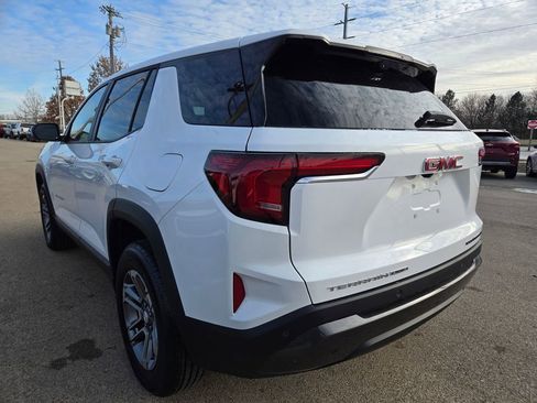 New 2025 GMC Terrain Elevation w/ Technology Package II image 5