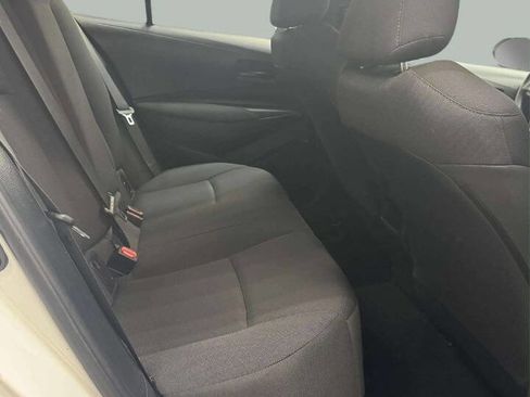 Used 2022 Toyota Corolla LE image 8