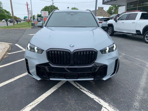 Used 2024 BMW X5 xDrive40i w/ M Sport Package AWD/4WD image 2