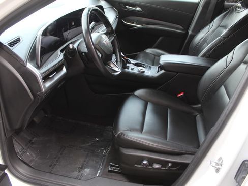 Used 2024 Cadillac XT4 Premium Luxury AWD/4WD image 32