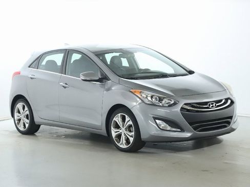 Used 2014 Hyundai Elantra GT w/ Option Group 02 image 9