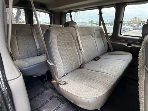 Used 2020 Chevrolet Express 3500 LT w/ LT Preferred Equipment Group RWD image 16