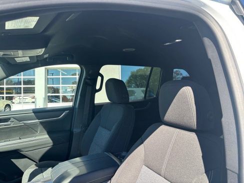 New 2026 GMC Acadia Elevation image 15