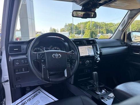 Used 2021 Toyota 4Runner Venture w/ Moonroof Package AWD/4WD image 27