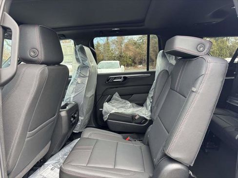 New 2026 Chevrolet Suburban RST image 10