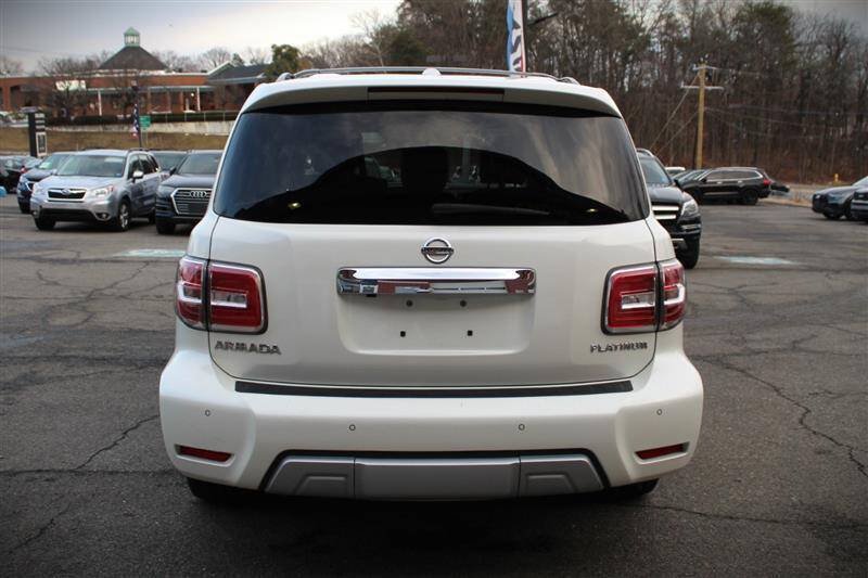 Used 2018 Nissan Armada Platinum w/ Interior Lighting Package AWD/4WD image 4