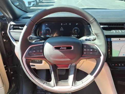New 2026 Jeep Grand Cherokee Limited AWD/4WD image 11