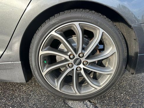 Used 2019 Lincoln MKZ Reserve w/ Reserve Plus Package FWD image 11